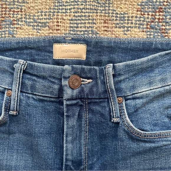 Mother Denim The Looker Ankle Fray in Right of Passage 24 - Picture 4 of 5